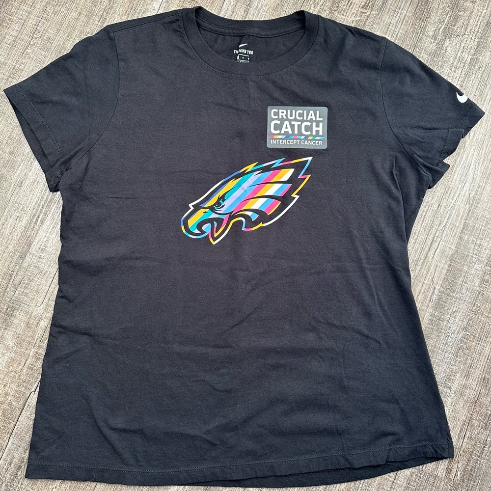 **SOLD** Philadelphia Eagles Crucial Catch shirt